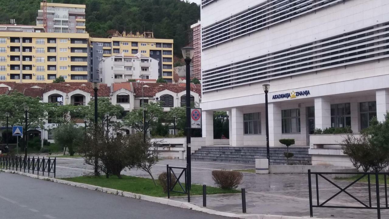 Apartment S&S Budva Exteriör bild